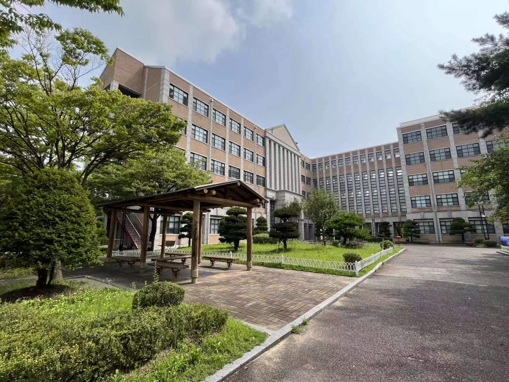 伟德官网与韩国牧园大学签署交换生协议,开启两校教育合作新篇章